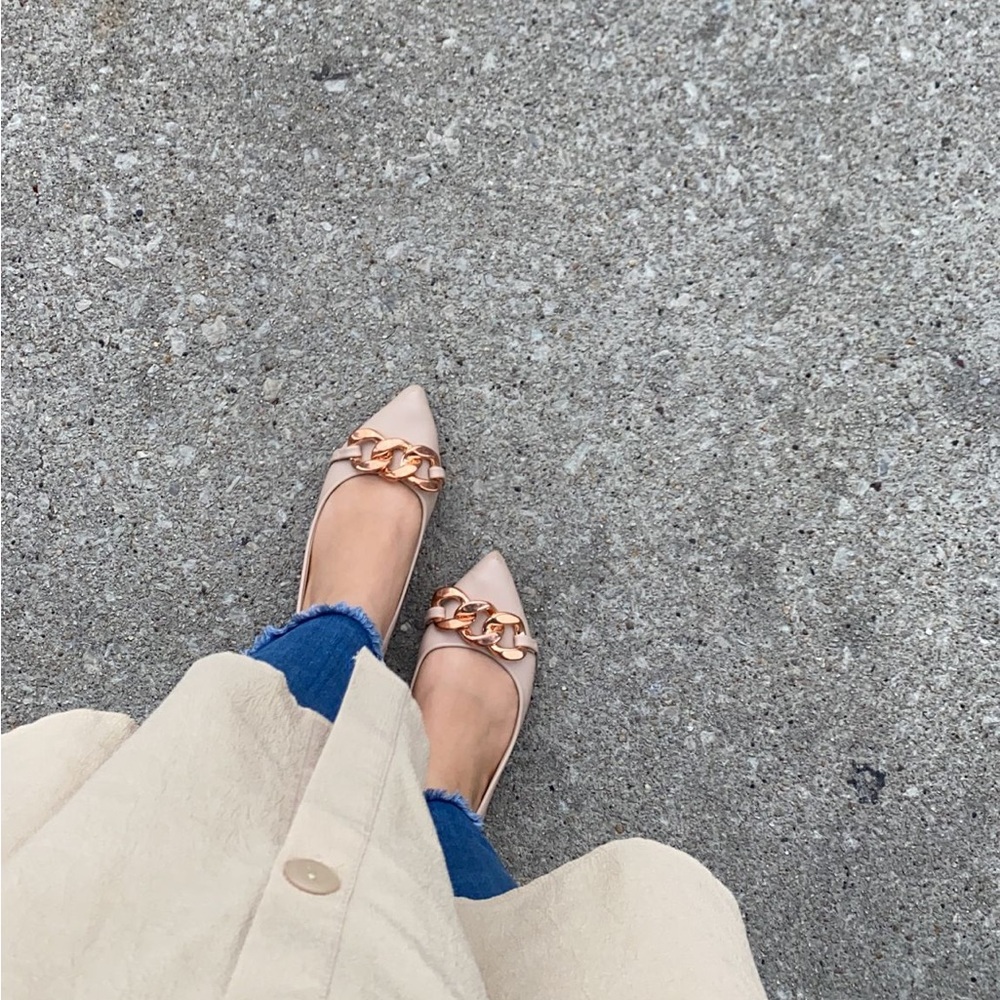 Inci Nude Flats | Size 7 | Rose Gold Chain Detail | Pointed Toe | Gently Used